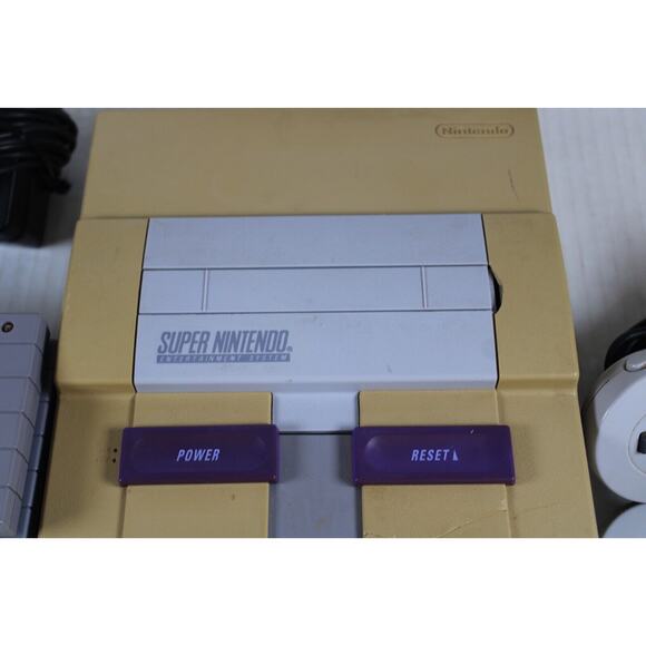 Super Nintendo SNES System Console SNES-001, 2 controllers, 4 games, tested - Picture 4 of 16